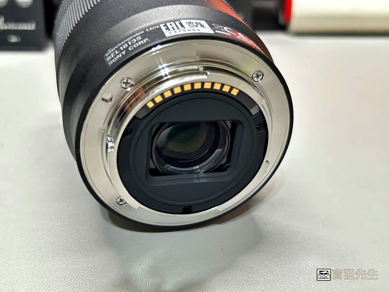 【盲狙先生傳100】SONY a6700M 被小惡魔推坑篇 | SEL18135 KIT鏡+SEL16F2.8,街拍、旅遊一次到位的入門機首選
