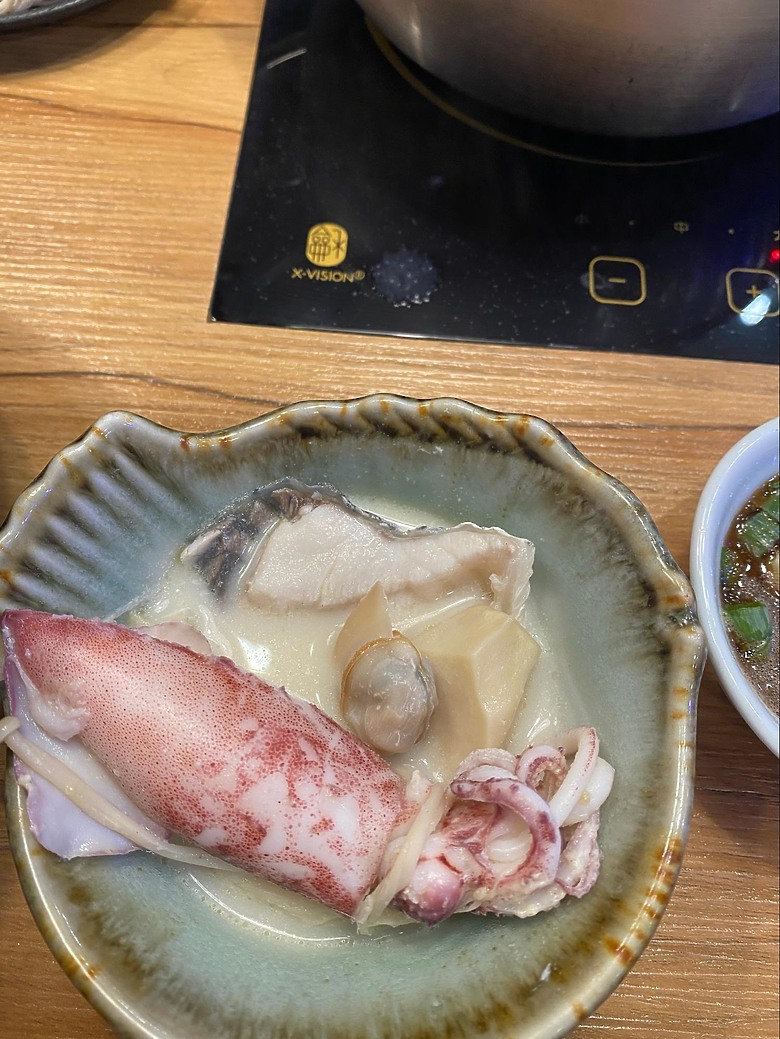 點我看大圖 三重隱藏版火鍋店!活蟹+干貝+水母牆超浮誇|海鮮控必收