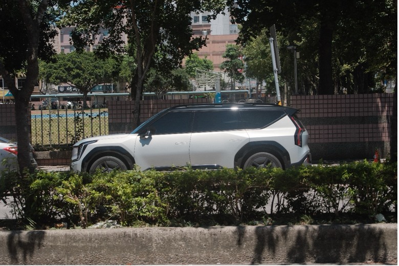 點我看大圖 【車主心得】Kia EV9 實駕半年,300萬買韓國電動SUV的我們,後悔了嗎?