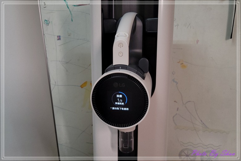暑假家庭好幫手-LG A9X-Steam 乾濕全能無線吸塵器-All in one一台搞定吸塵、拖地再加自動集塵，真是好神器！！