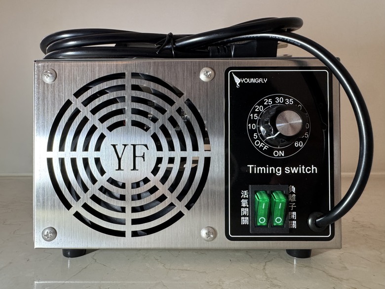 點我看大圖 空氣也能消毒?YOUNGFLY 臭氧機開箱,打造居家無死角清淨環境