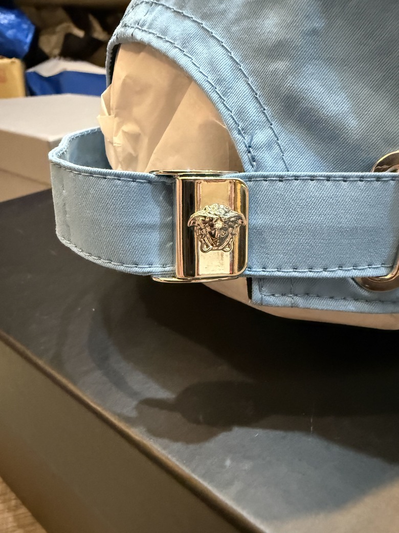 「開箱」Thom Browne 踝靴 & 四條槓毛衣 & VERSACE 帽子