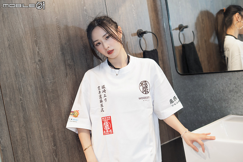 《拳皇 '98 UM》x WOODSTUCK 聯名服飾第二彈｜再戰經典、燃起街頭！