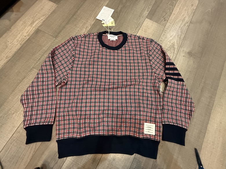 「開箱」Thom Browne 踝靴 & 四條槓毛衣 & VERSACE 帽子