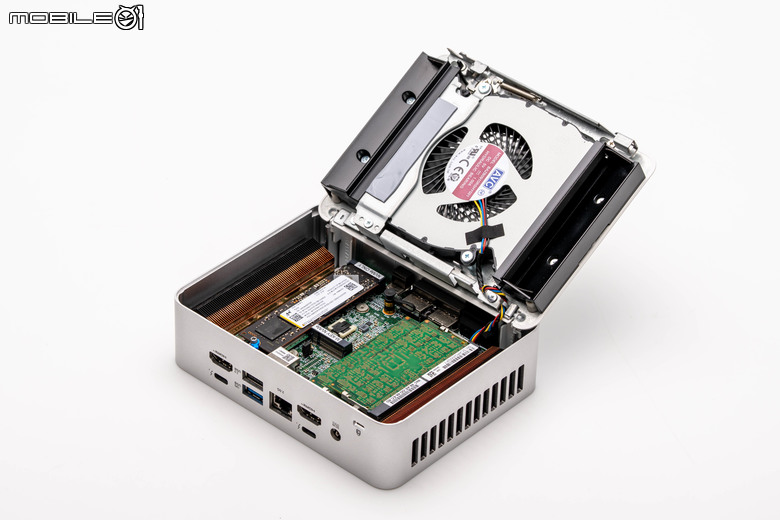 ASUS NUC 15 Pro Plus 開箱實測 在小巧體積內具備記憶體／SSD 擴充能量