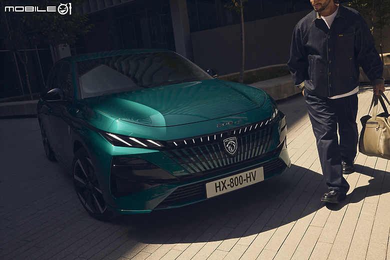 【海外新訊】Peugeot發表308、308 SW小改款,導入發光廠徽與分離式頭燈組、配備/動力同步升級!