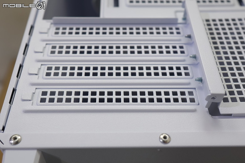 點我看大圖 視博通 SA185 簡約網狀 M-ATX 千元 Type C 機殼