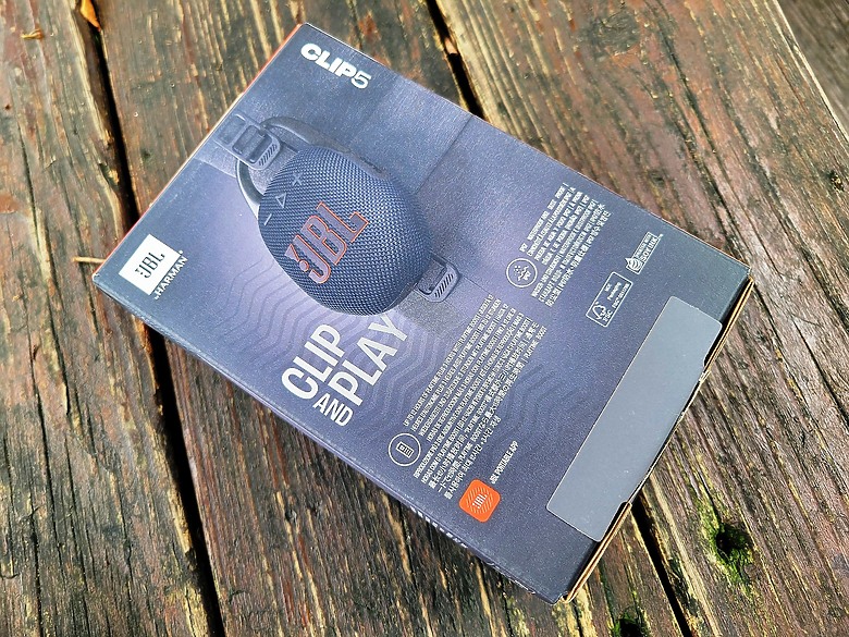 🎧 JBL Clip 5 開箱分享|小身材大能量,出遊必備的音樂好夥伴!