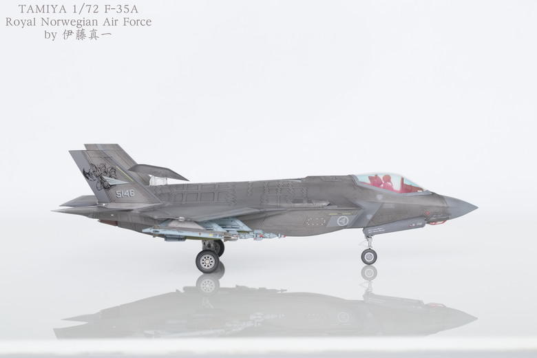 【模型樣品製作】TAMIYA 1/72 F-35A & F-35Q