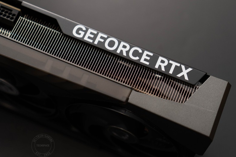 MSI GeForce RTX 5070 12G GAMING TRIO OC 開箱評測 | 霸氣流線龍魂傳承、4K 門檻輕鬆跨過
