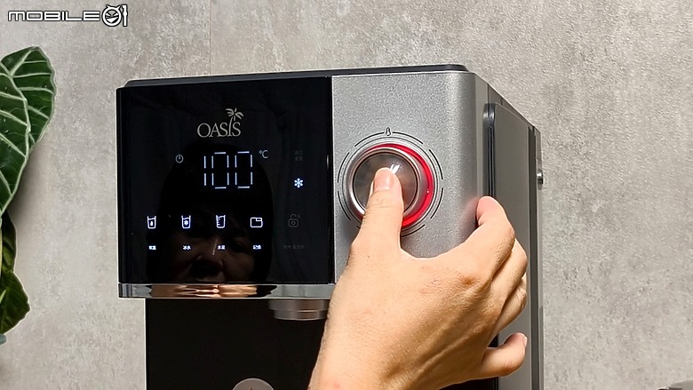 「冰河機」純真冰爽的5℃ 冰水｜OASIS 極沁冰溫瞬熱 RO 濾淨飲水機 (IF-301A)
