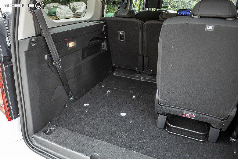 Opel Combo Life Premium 試駕｜挾德藝美學登台參戰，啟七座 MPV 瑜亮之爭！