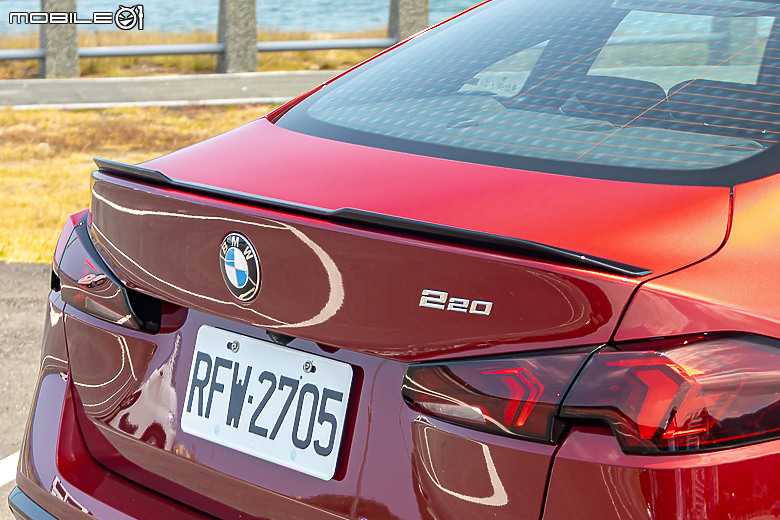 BMW 大改款 220 Gran Coupe 試駕|樂趣不輸掀背鋼砲的小轎跑!