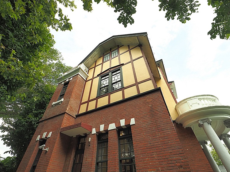 經國七海文化園區、圓山別莊(台北故事館)、臺北市立美術館、圓山自然景觀公園、臨濟護國禪寺 — 臺北市區小旅行之圓山一帶散策篇