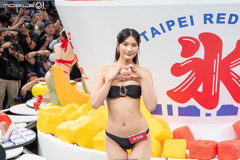 點我看大圖 2025 TRE 台北國際成人展直擊|近百位人氣 AV 女神同台爭艷,盛況火辣福利全開!