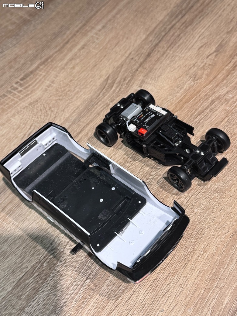 【遙控模型】FR LegendsX BM Hobby 1/28聯名後驅甩尾車 開箱分享