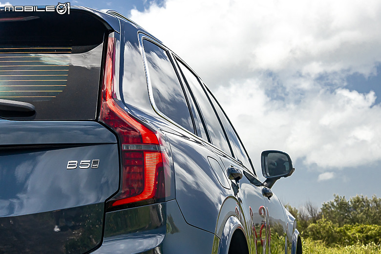 Volvo 小改款 XC90 B5 Plus 試駕|披上時尚外衣、融入科技元素,利劍重磨再戰一回!