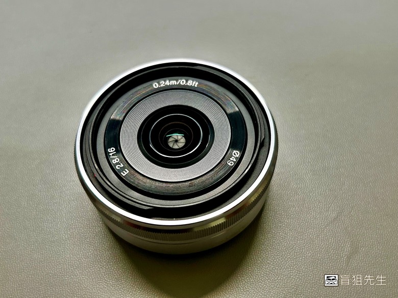 【盲狙先生傳100】SONY a6700M 被小惡魔推坑篇 | SEL18135 KIT鏡+SEL16F2.8，街拍、旅遊一次到位的入門機首選