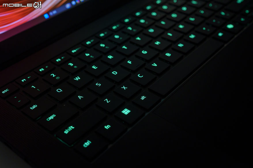 Razer Blade 14 2025 測試報告｜真・輕薄強效的靈刃電競