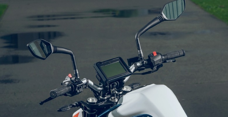 【海外快訊】KTM DUKE 160印度發表售價184,000盧比折合新台幣約63,000元!!全新引擎還有標配前後WP避震器。