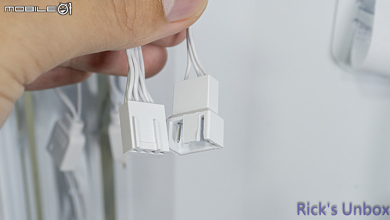 【開箱】高模組化頂級中塔機殼 | CORSAIR FRAME 5000D RS ARGB WHITE