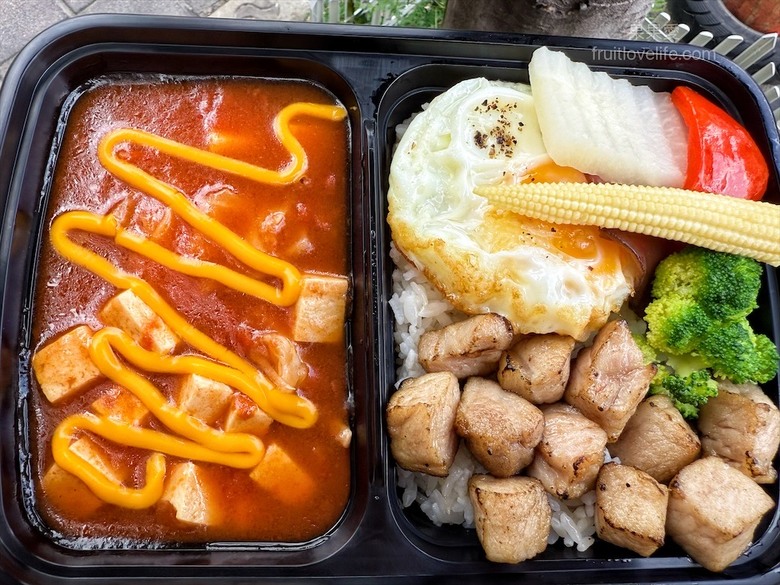 創意燴飯餐盒,舒肥肉品+獨家七種自製醬料,健康美味外帶外送新選擇!