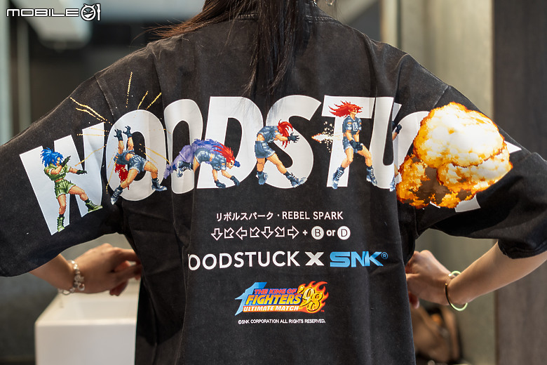 《拳皇 '98 UM》x WOODSTUCK 聯名服飾第二彈｜再戰經典、燃起街頭！