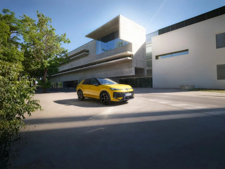 油車仍是現階段的銷售寄託!Volkswagen推出第二代 T-Roc,以科技質感為改款優先!