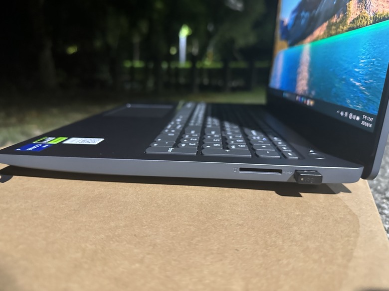 聯想Lenovo LOQ 15IAX9E 83LK003PTW 分享希望能幫到你!這台太少少資訊了就由我來幫你解惑!