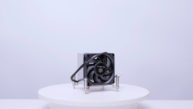 組一台已經準備好鬼轉 GTA 6 遊戲主機的偽 ITX 家用伺服器！