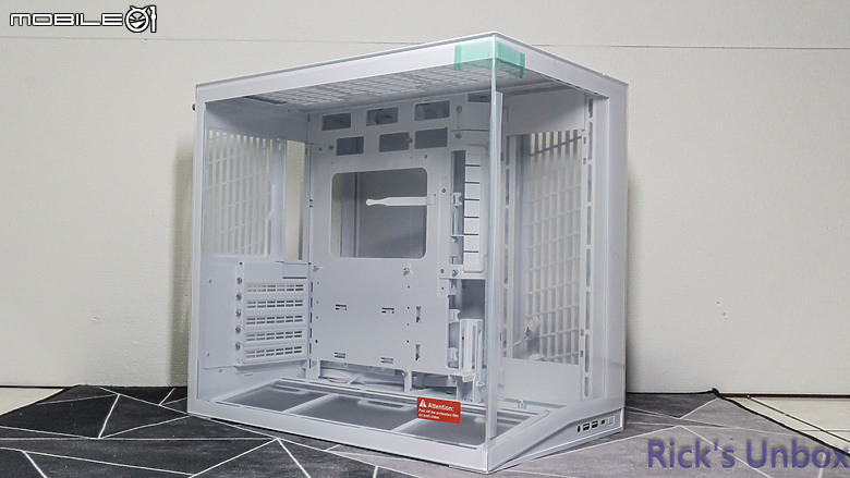 點我看大圖 【開箱】MINI的更全面更有特色 | LIAN LI O11 DYNAMIC MINI V2 WHITE