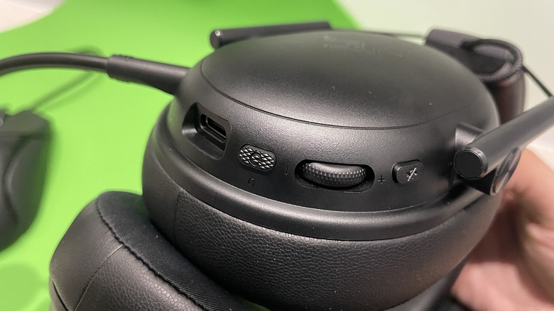 【阿洪開箱中】Razer 雷蛇 黑鯊 Blackshark V3X Hyperspeed 電競耳麥 戴三小時不悶、PS5+iPad+筆電全都通!三模連線軟硬體全面實測(圖多)