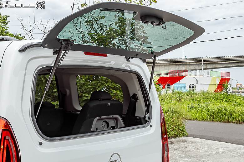 Opel Combo Life Premium 試駕｜挾德藝美學登台參戰，啟七座 MPV 瑜亮之爭！