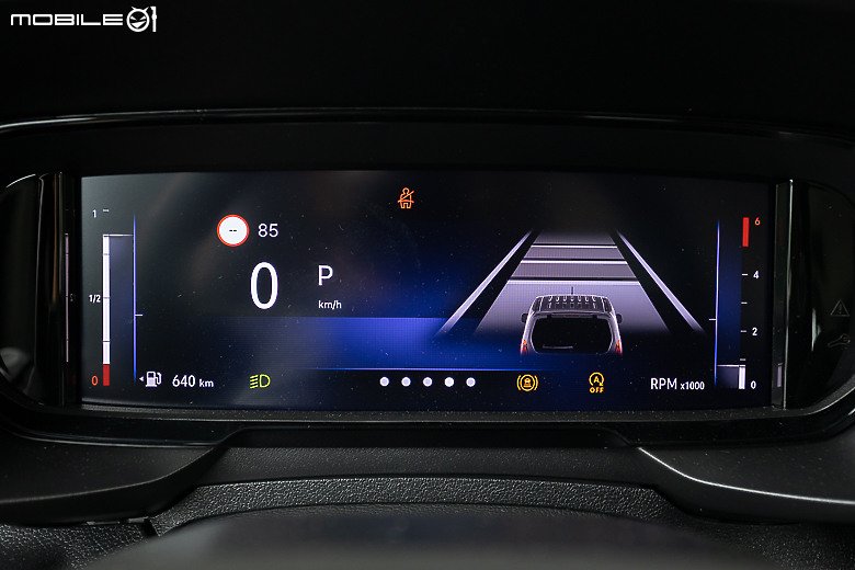 Opel Combo Life Premium 試駕｜挾德藝美學登台參戰，啟七座 MPV 瑜亮之爭！