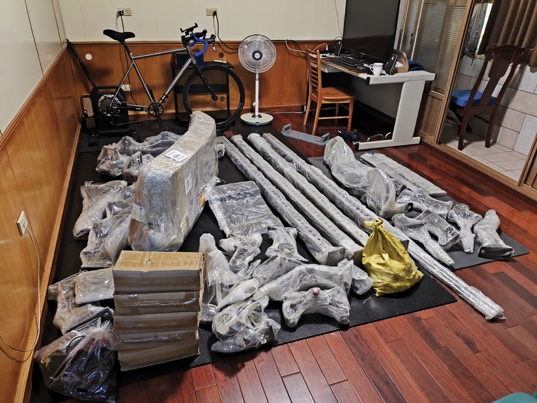 對岸終極飛鳥訓練架開箱