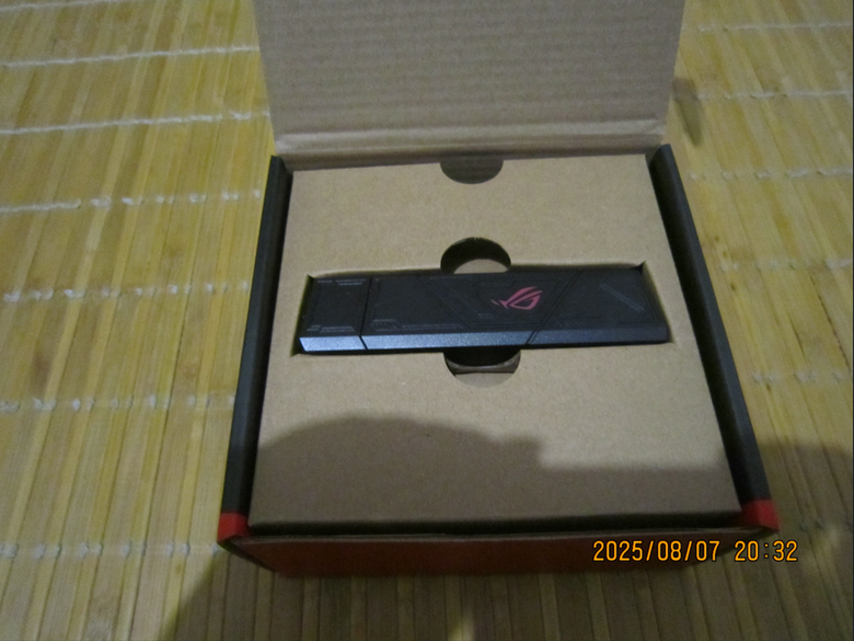 ASUS 華碩 ROG USB-BE92 BE6500三頻WiFi 7 USB3.0 無線網路卡開箱分享