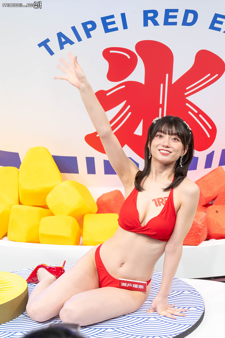 點我看大圖 2025 TRE 台北國際成人展直擊|近百位人氣 AV 女神同台爭艷,盛況火辣福利全開!