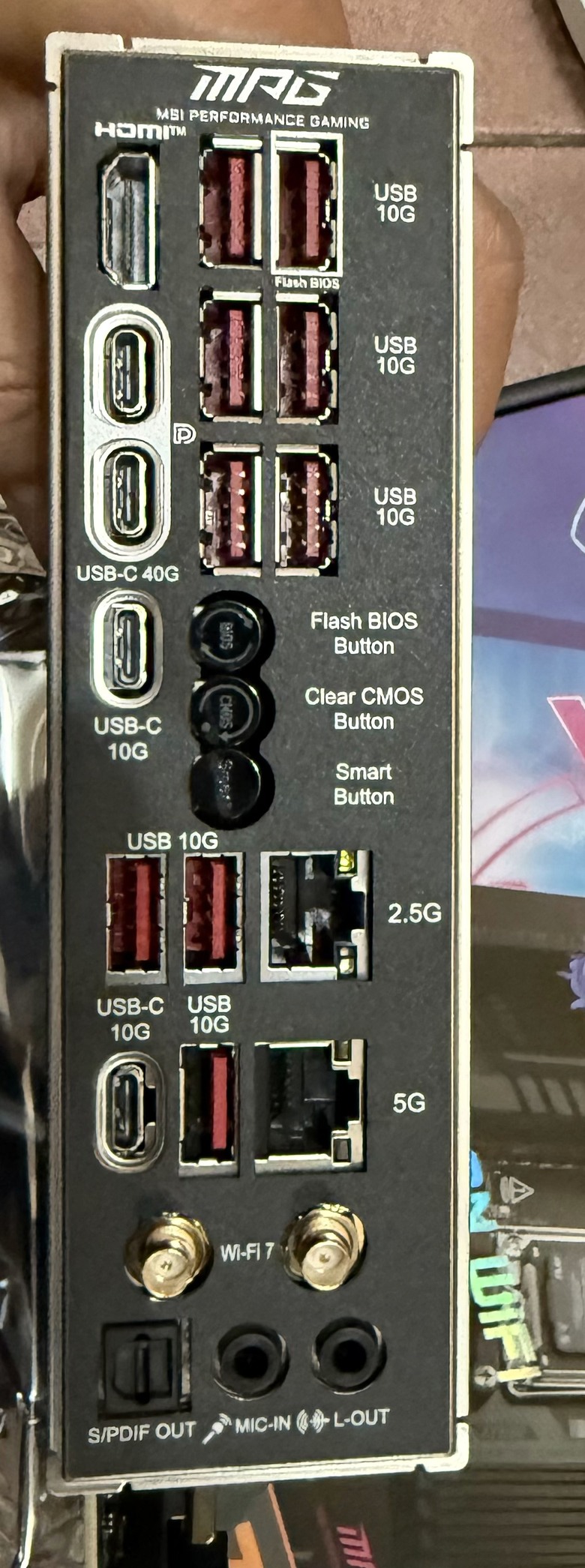 超值AMD 9950X配MSI X870E CARBON +PA602木質金屬版 機殼