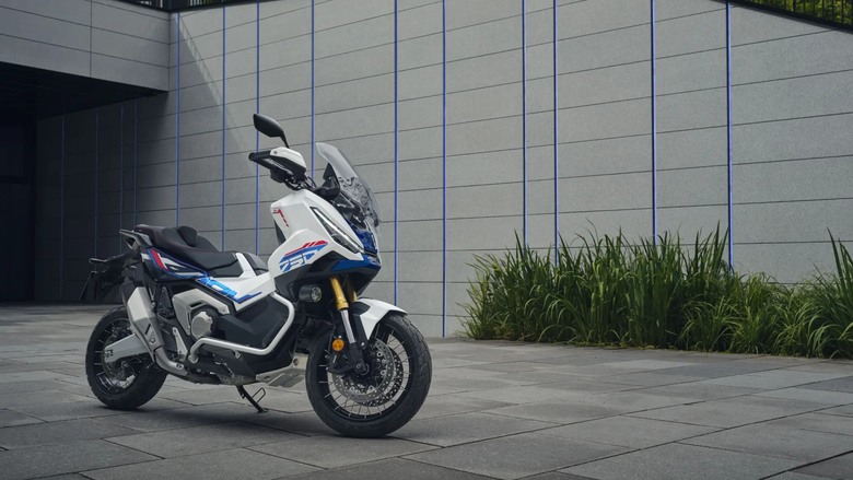 【海外快訊】2026 Honda X-ADV正式發表，Special Edition 經典冒險三色塗裝登場。