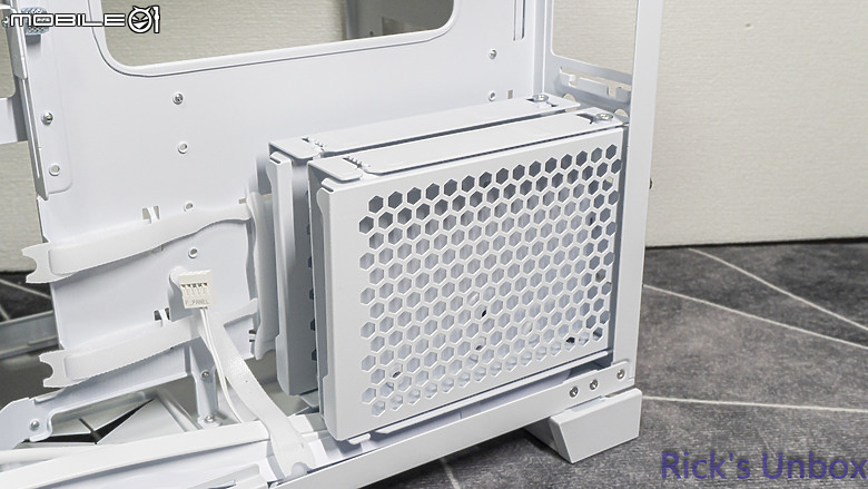 點我看大圖 【開箱】MINI的更全面更有特色 | LIAN LI O11 DYNAMIC MINI V2 WHITE