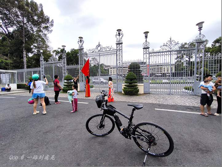 點我看大圖 一路到處晃---越南單車日誌 (渡輪過河、再渡海到「頭頓市」)