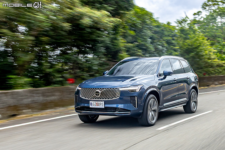 Volvo 小改款 XC90 B5 Plus 試駕|披上時尚外衣、融入科技元素,利劍重磨再戰一回!