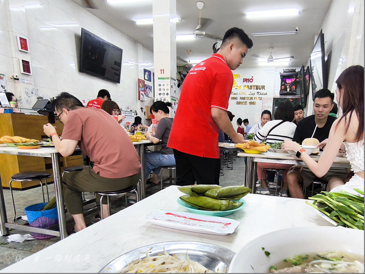 點我看大圖 一路到處晃---越南單車日誌 (渡輪過河、再渡海到「頭頓市」)