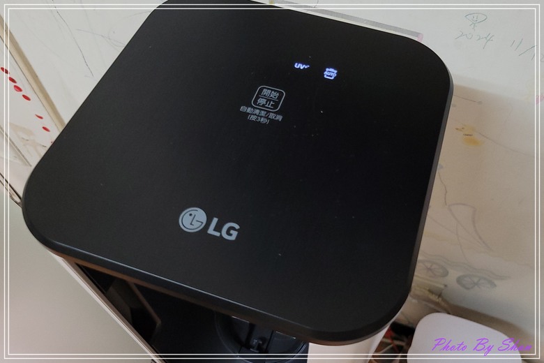 暑假家庭好幫手-LG A9X-Steam 乾濕全能無線吸塵器-All in one一台搞定吸塵、拖地再加自動集塵，真是好神器！！