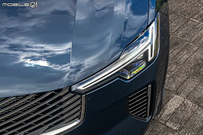 Volvo 小改款 XC90 B5 Plus 試駕|披上時尚外衣、融入科技元素,利劍重磨再戰一回!