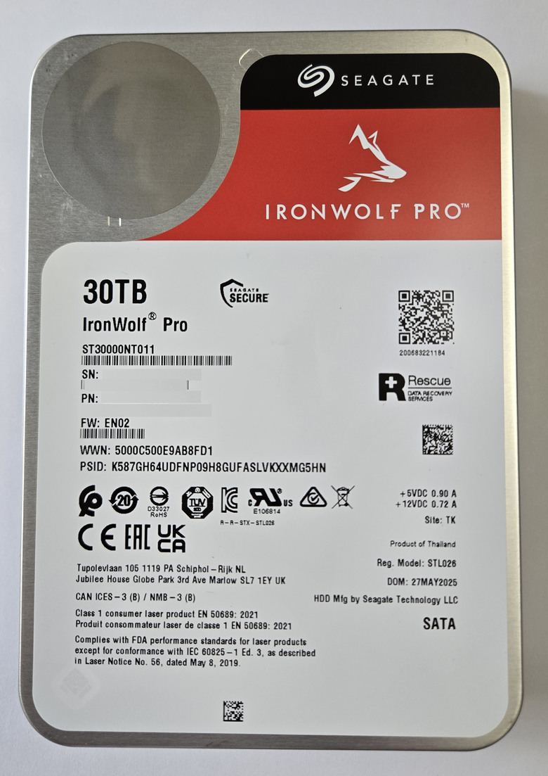 【開箱簡測】Seagate NAS (那嘶狼) IronWolf Pro 30TB ST30000NT011 硬碟效能簡測 (圖多)