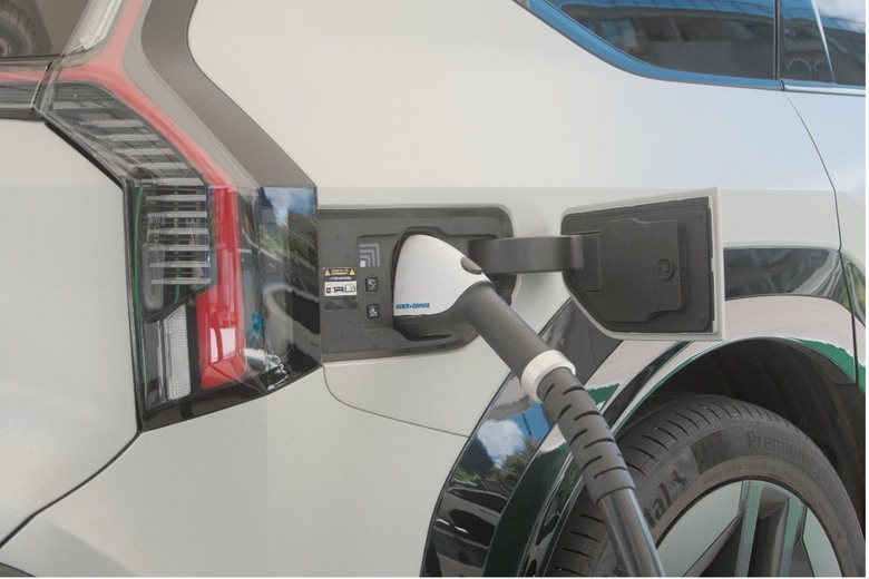 點我看大圖 【車主心得】Kia EV9 實駕半年,300萬買韓國電動SUV的我們,後悔了嗎?