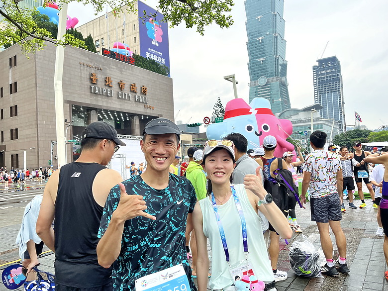 點我看大圖 (映像運動-EP.2世壯運21k路跑篇) 享受一場業餘運動愛好者最接近亞奧運世界規格的半馬,開心破2吧!feat. Garmin Descent MK3i
