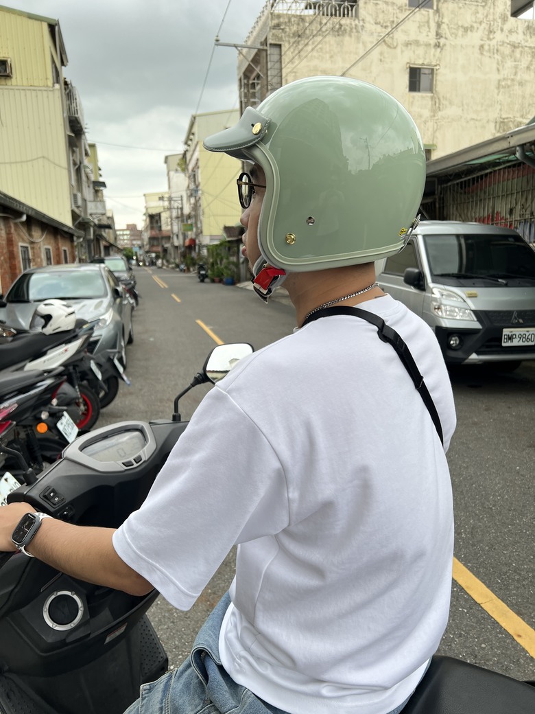 復古魂噴發！THH FH357 復古安全帽開箱｜奶茶灰 & 牛油果綠雙色入手！