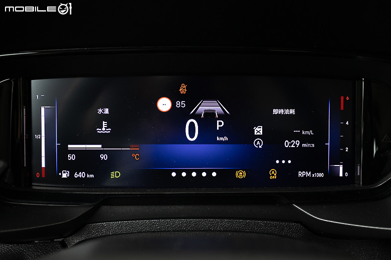 Opel Combo Life Premium 試駕｜挾德藝美學登台參戰，啟七座 MPV 瑜亮之爭！